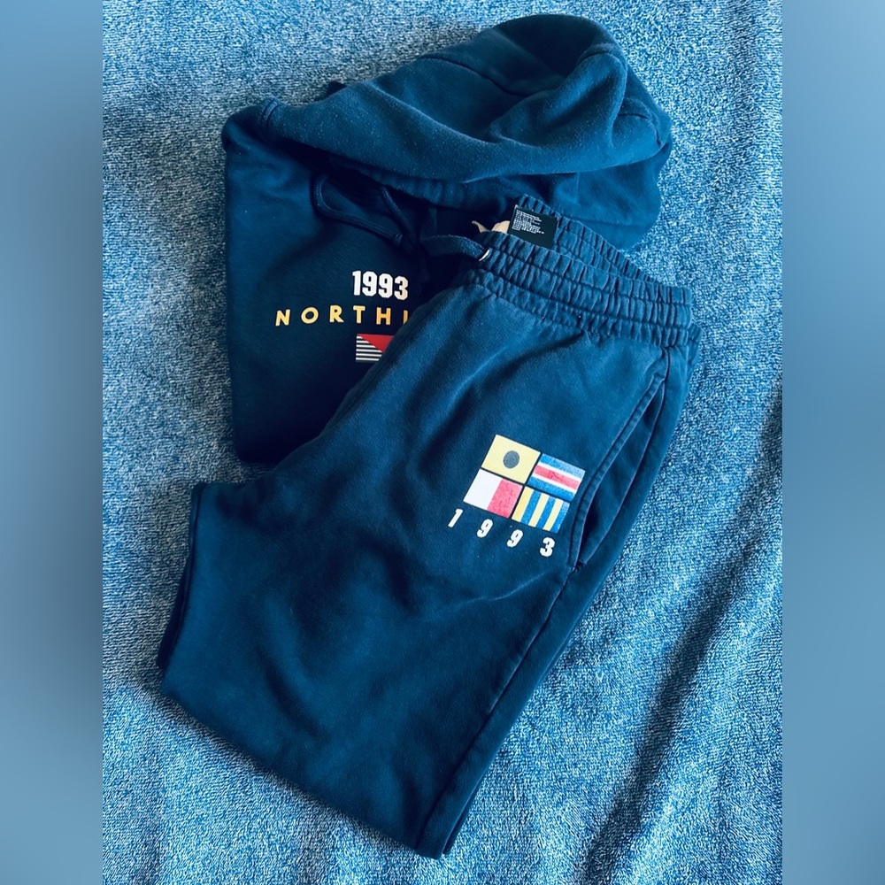 H&M Sweatsuit top (L) bottom (M) Preowned